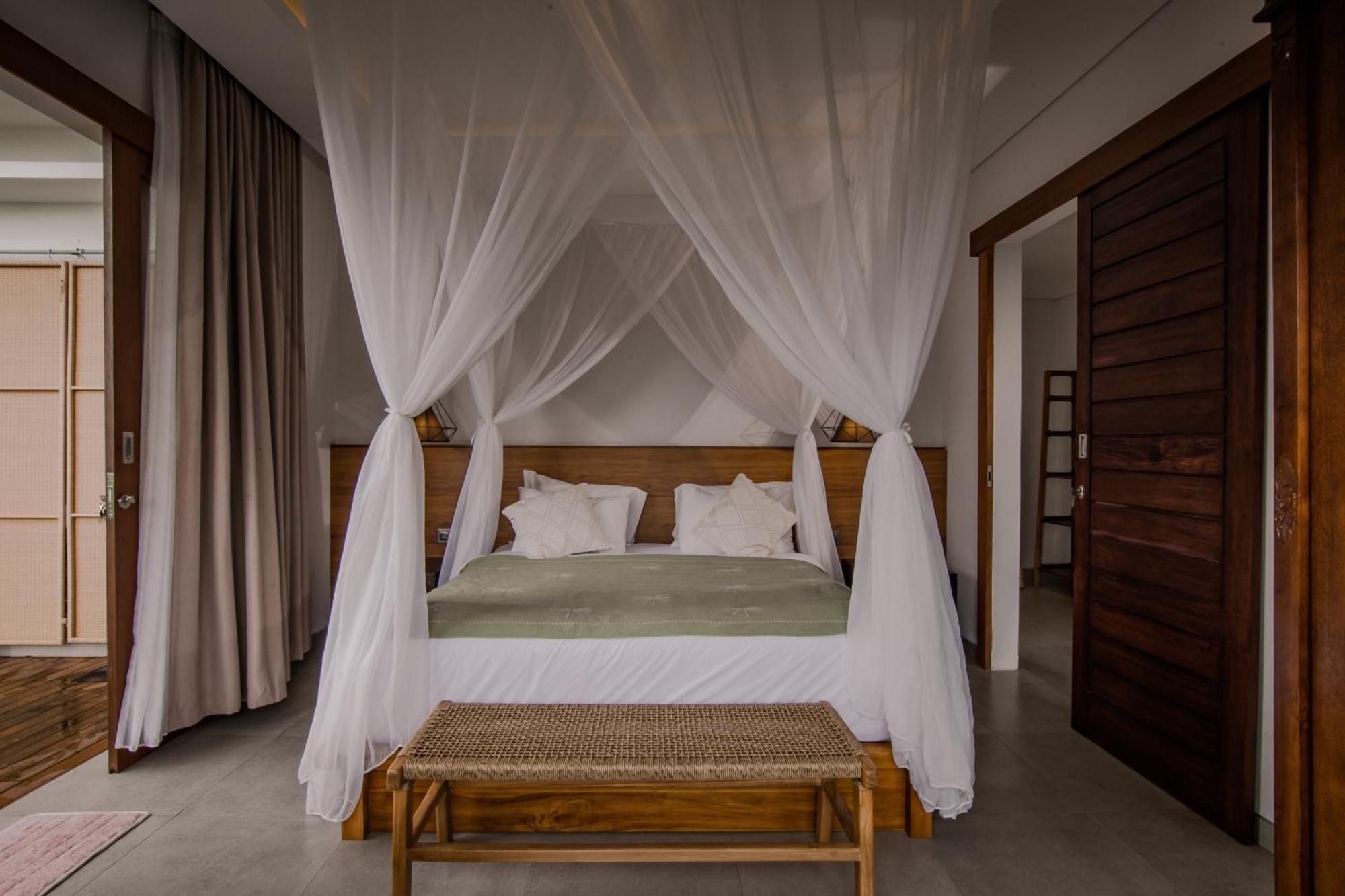 Bed and Breakfast Abinawa Hill Lovina Exterior foto